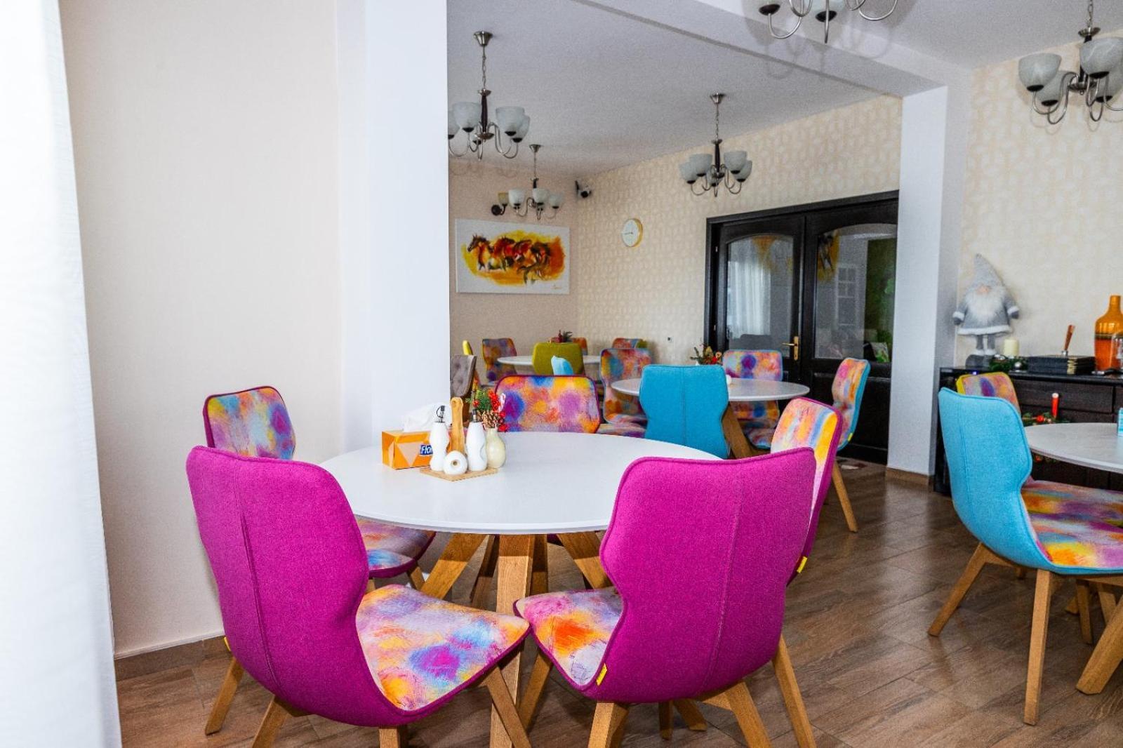 Vila Luca-Hotel Sirnea Luaran gambar