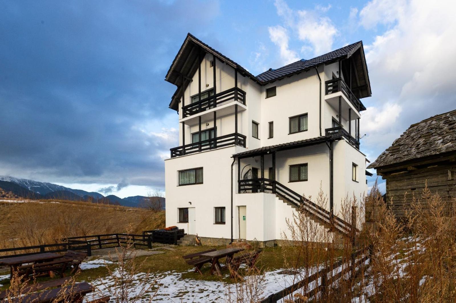 Vila Luca-Hotel Sirnea Luaran gambar